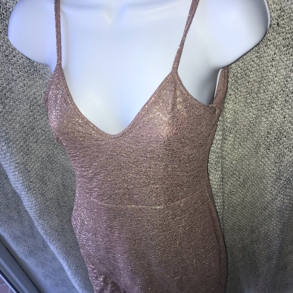 PrettyLittleThing mauve/gold glitter bodycon dress - Picture 3 of 6